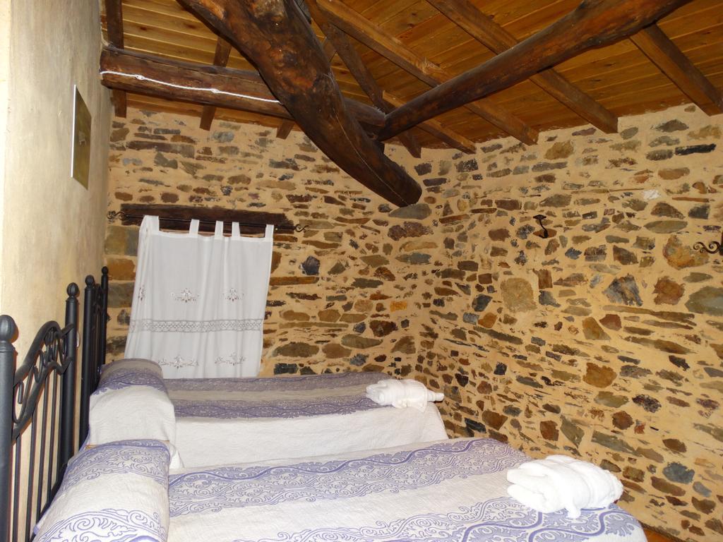 Casa Abuela ★★★ Guest House Grisuela Bagian luar foto